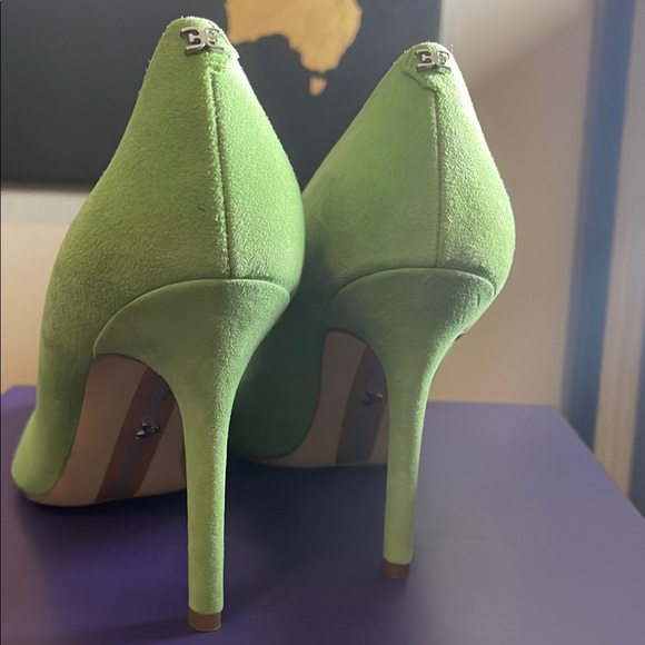 Sam Edelman Green Heels with Pointed Toe and Stiletto Heel - Picture 2 of 11